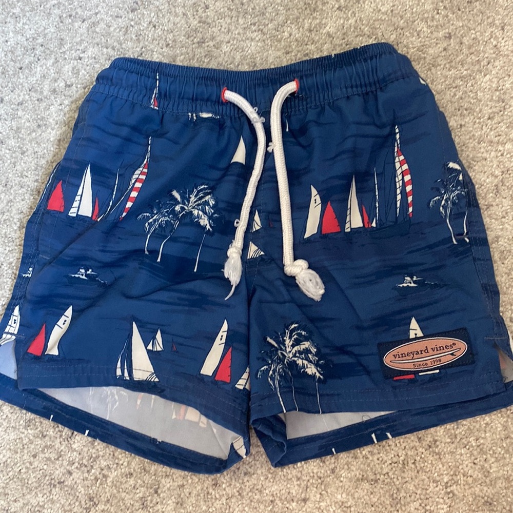Vineyard vines 4T swim trunks sailboats boys